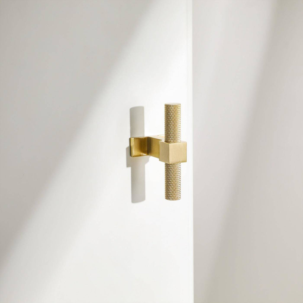 The Monarch Knurled Knob