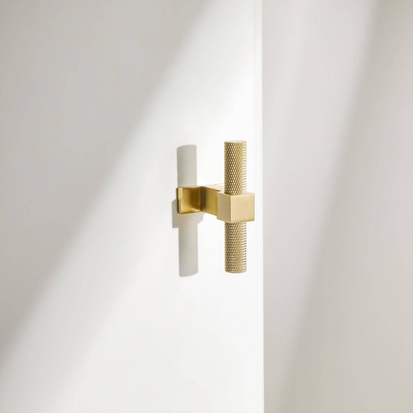 The Monarch Knurled Knob